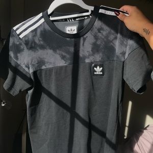 Adidas t shirt